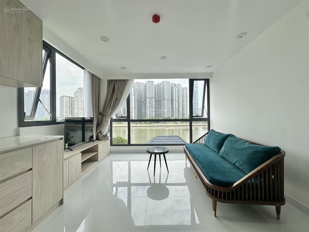Studio/1 phòng ngủ view toàn cảnh landmark  ánh sáng tốt  ít chi phí
