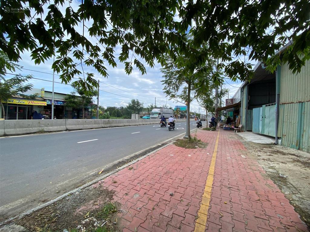 Cần bán 802m2 đất mặt tiền nguyễn cửu phú