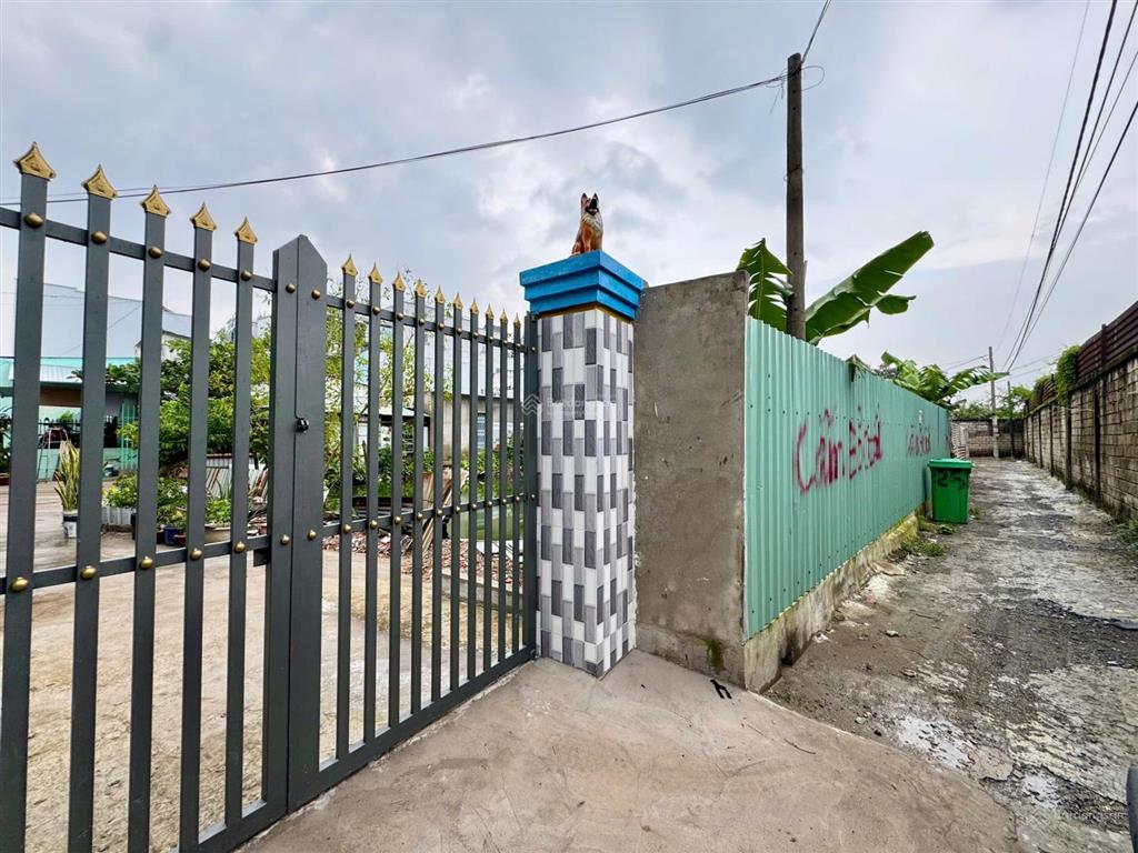 Bán ao 192m2 chỉ 1,5 tỷ  ngang 12m, kdc hiện hữu