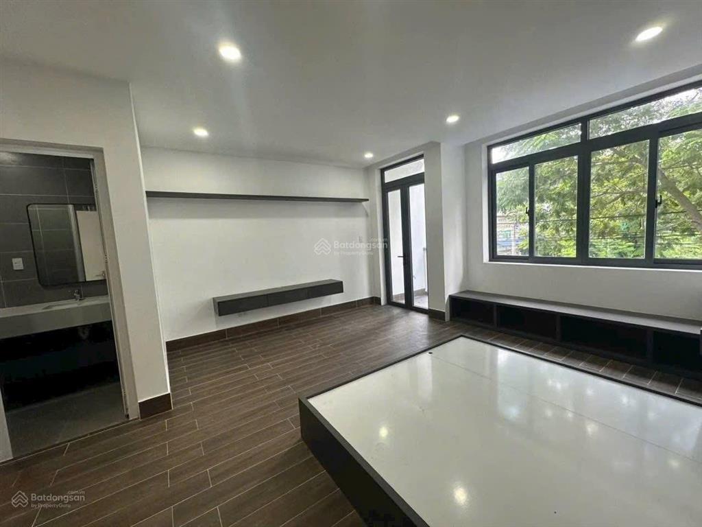 Nhà đẹp(5*20m) 4 tầng, mt đường 10m, đối diện công viên ở kdc phú lợi q8, sát dự án vành đai 2, shr