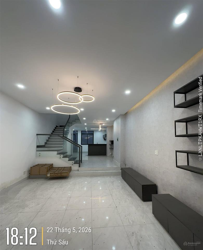 Nhà đẹp(5*20m) 4 tầng, mt đường 10m, đối diện công viên ở kdc phú lợi q8, sát dự án vành đai 2, shr