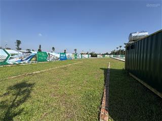 Cần tiền e bán mảnh đất tại thị trấn phúc thọ diện tích 100m2, mặt tiền 6m giá 2,1 tỷ
