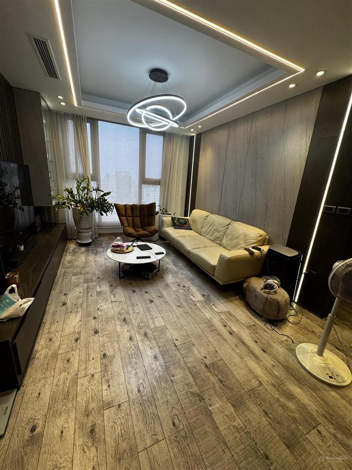 Siêu hiếm căn hộ chung cư d2 giảng võ diện tích 122m², 3 phòng ngủ, 2 vs  0913 998 ***