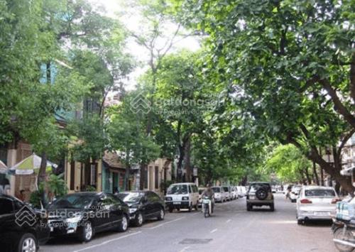 Cho thuê nhà mặt phố thi sách căn góc đẹp, vị trí kinh doanh đắc địa