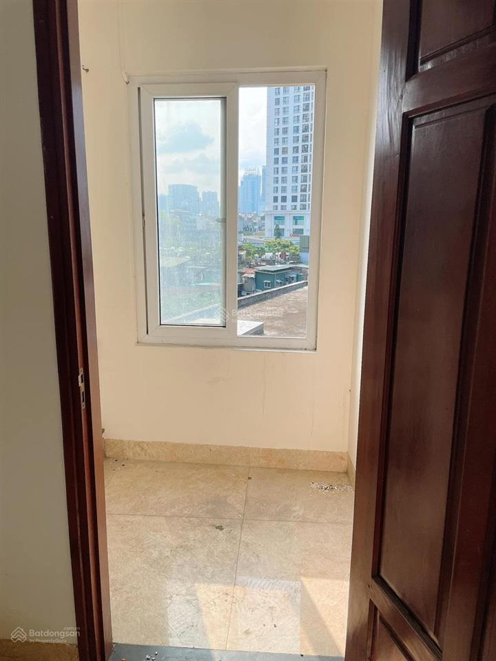 Cho thuê ccmn 2 ngủ tại 58 thượng đình ( nhà mặt đường oto đỗ cửa )