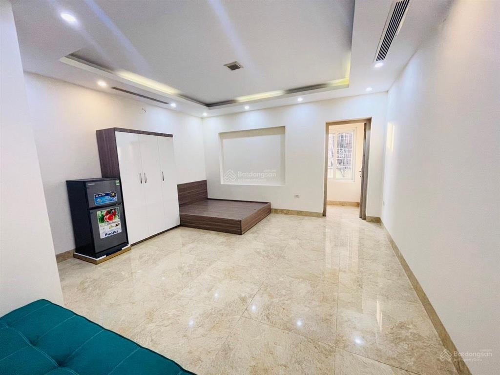 Cho thuê ccmn 2 ngủ tại 58 thượng đình ( nhà mặt đường oto đỗ cửa )