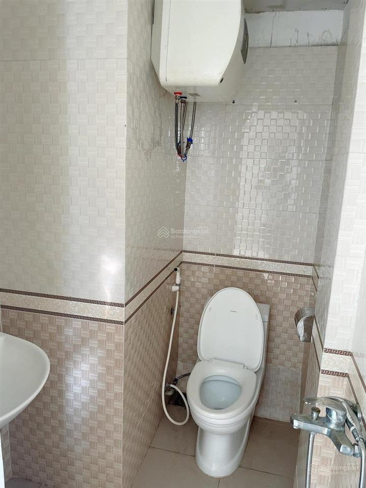 Cho thuê ccmn 2 ngủ tại 58 thượng đình ( nhà mặt đường oto đỗ cửa )