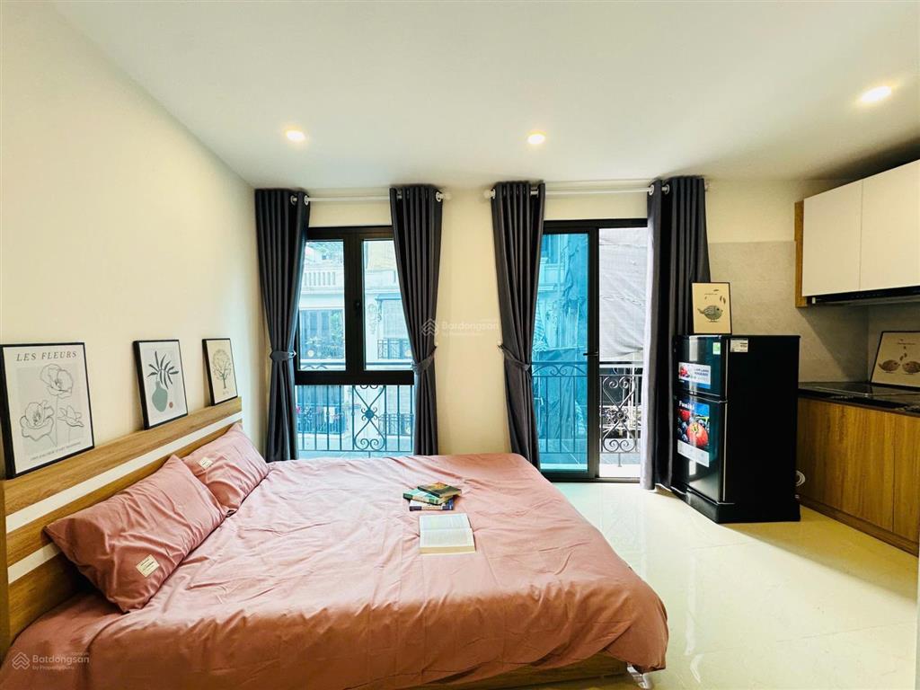 Studio 46b trần hữu tước, ô tô đỗ cửa (ngay gần hv ngân hàng, thủy lợi, y hà nội)