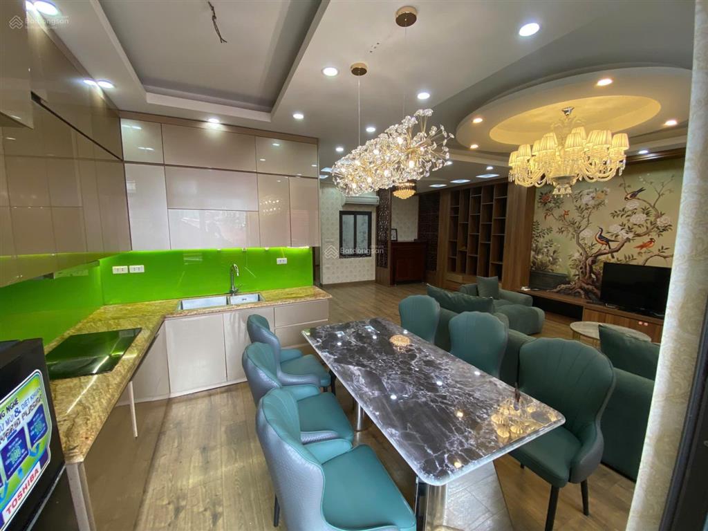 Căn hộ 3 ngủ 1 khách 130m2 tại 36 hồ tùng mậu (ngay cạnh đại học thương mại)