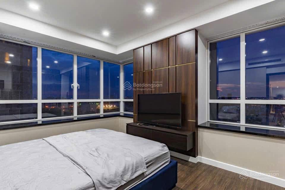 Căn hiếm  diện tích lớn 268m2  5pn tại sunrise city  sổ hồng  giá 20 tỷ.  ngay 0909 982 *** thư
