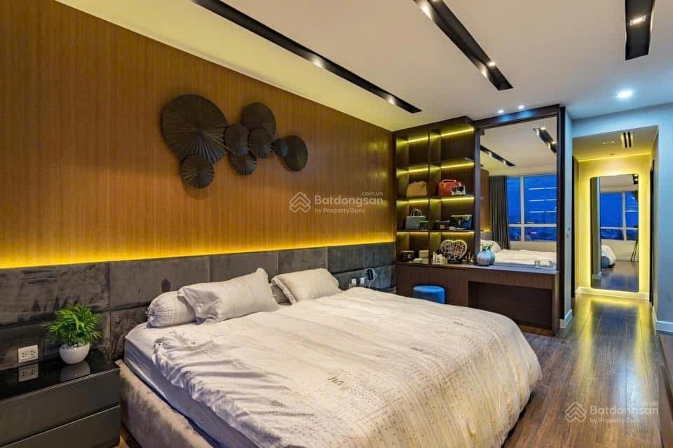 Căn hiếm  diện tích lớn 268m2  5pn tại sunrise city  sổ hồng  giá 20 tỷ.  ngay 0909 982 *** thư