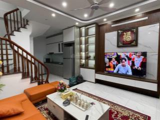 Vì sao 6,4 tỷ đã sở hữu căn nhà cổ linh  long biên 52m2 x 5t  đối diện aeon mall?