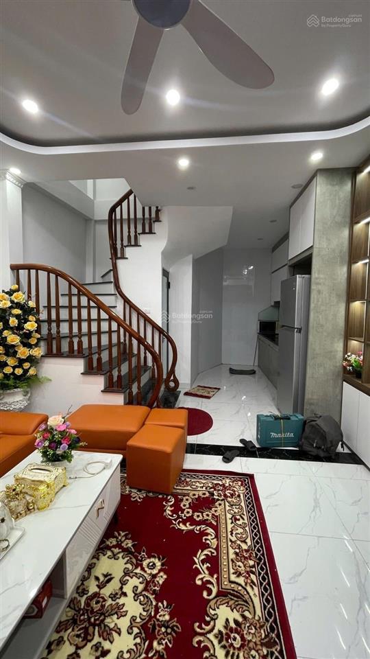 Vì sao 6,4 tỷ đã sở hữu căn nhà cổ linh  long biên 52m2 x 5t  đối diện aeon mall?