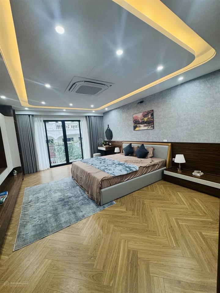 Bán nhà ngọc thụy  long biên 40m x 5t  ô tô tránh  ngõ nông  dòng tiền  giá nhỉnh 9 tỷ.