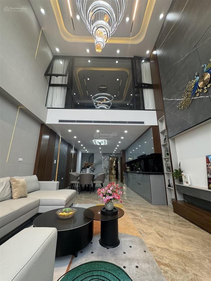 Bán nhà ngọc thụy  long biên 40m x 5t  ô tô tránh  ngõ nông  dòng tiền  giá nhỉnh 9 tỷ.