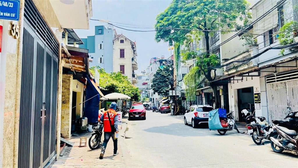 Hiếm! bán đất ngọc lâm  long biên 45m  ngõ nông  gần hồ  kinh doanh  giá 8 tỷ.