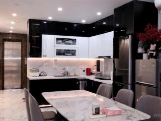 Bán nhà phúc lợi  long biên 40m x 6t  thang máy  ngõ nông  full nội thất  giá 6 tỷ.