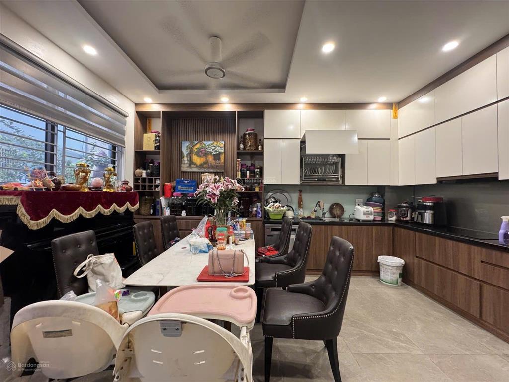 Bán nhà chu huy mân  long biên 45m x 5t  mt 7m  ô tô  kinh doanh  giá nhỉnh nhẹ 10 tỷ.