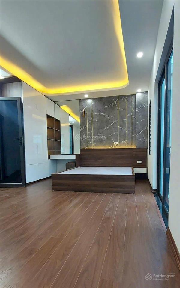 Hiếm bán nhà ngọc thụy  long biên 35mx5t  full nội thất  20m ra ô tô tránh  giá 7,25 tỷ.