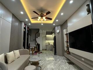 Bán nhà bồ đề  long biên 35m x 5t  dòng tiền  ô tô  gần hồ  full nội thất  giá nhỉnh 9 tỷ.