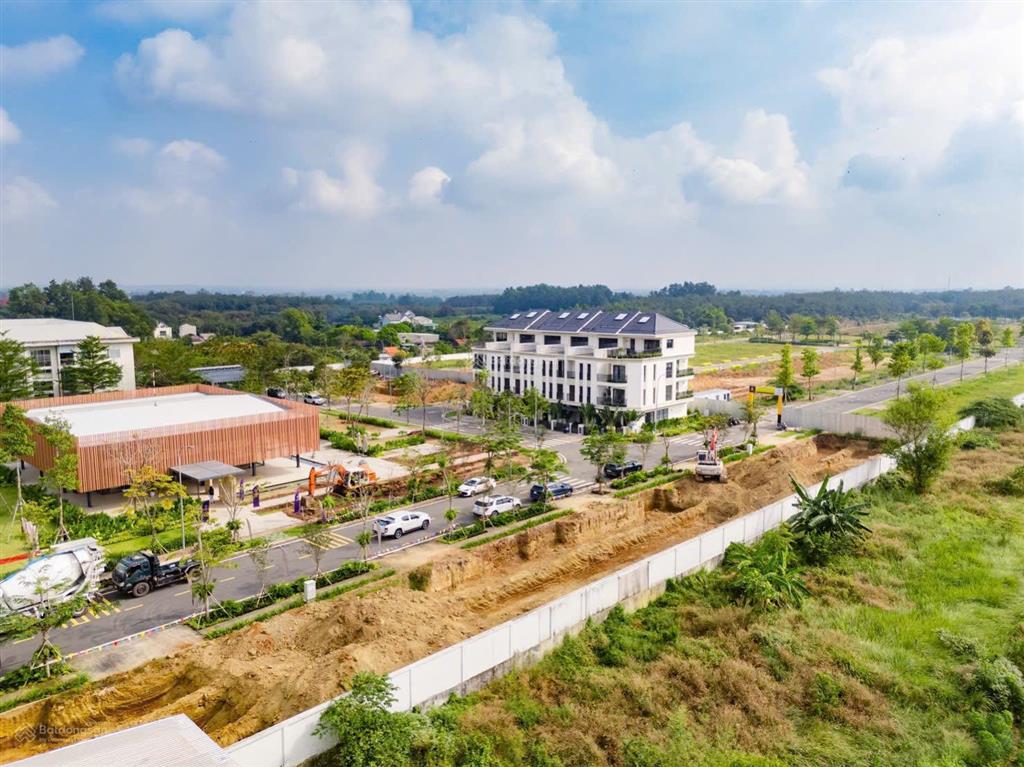 Khu nhà phố biệt thự salacia villas  trung tâm tp phú mỹ, chỉ từ 2,6 tỷ/cănt.toán giãn 48 tháng.