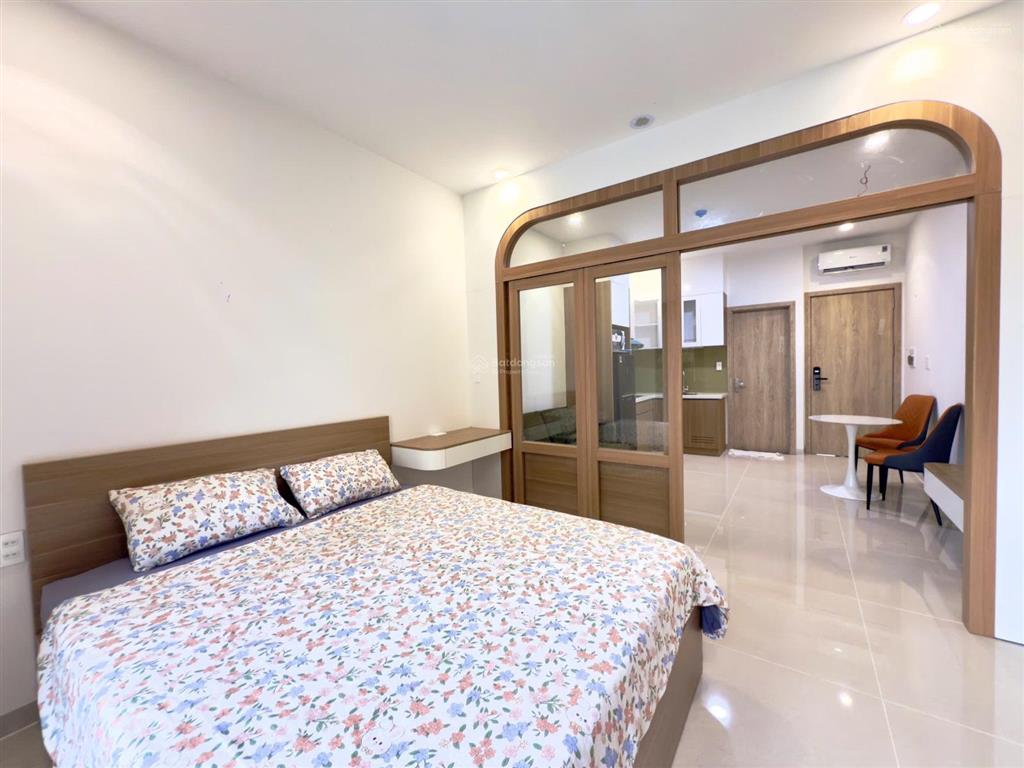 Thiết kế cực sang  1pn  tách xa bếp  tone nâu sáng  ngay thảo điền , q2.