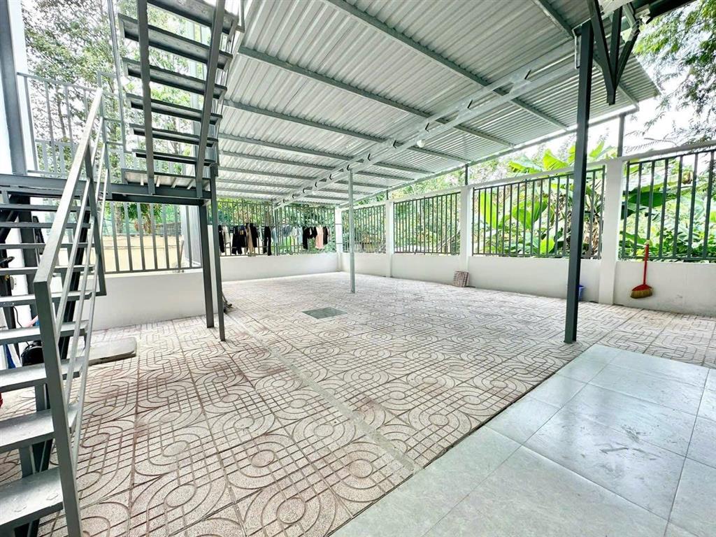 Duplex giá sinh viên gần đh gtvt, umt  mới đẹp  gác cao 1m78  ở liền tại q2