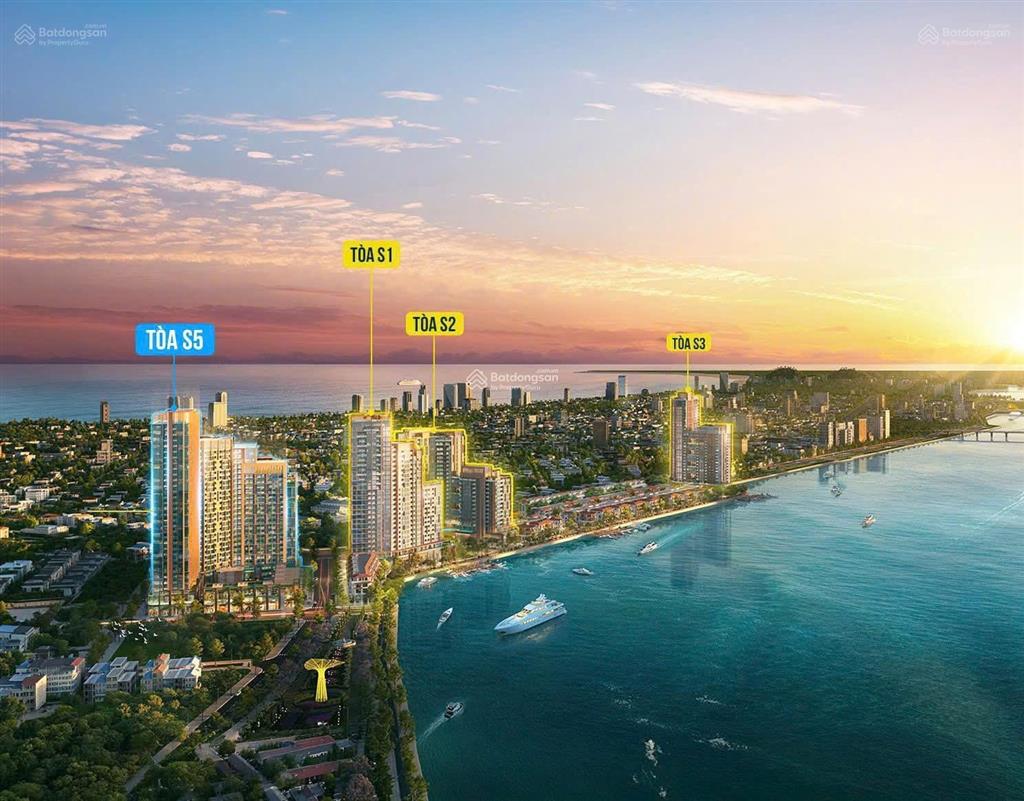 Cần bán căn studio ven sông hàn, diện tích 30m2 giá trả thẳng 1.9 tỷ full giá. miễn lãi 30 tháng