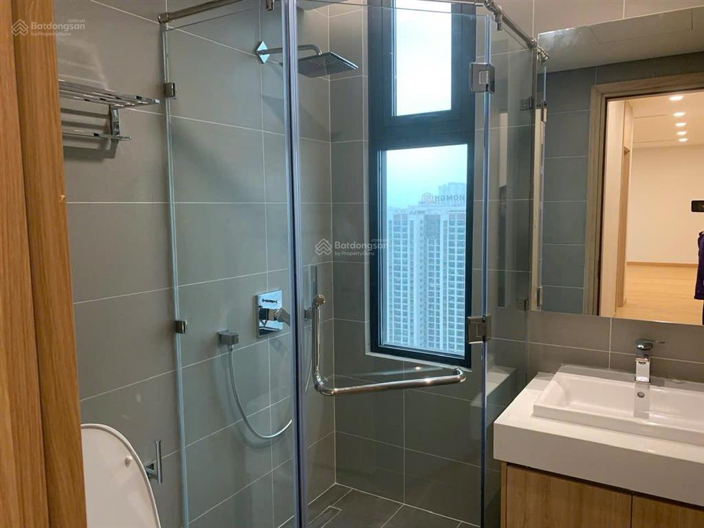 Cắt lỗ! cần bán căn góc 2 ban công 3pn/2wc/104m2. giá full bao thuế phí 9.5 tỷ có thương lượng