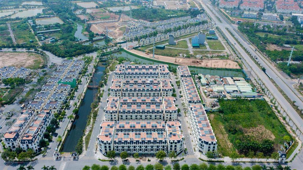 Tôi chính chủ bán liền kề đường 3.5 diện tích 90m, 2 mặt tiền, gần sông. giá full thuế phí 20,7 tỷ