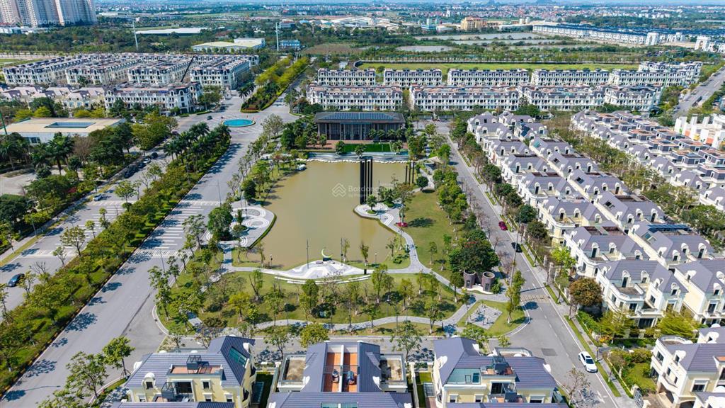 Tôi chính chủ bán liền kề đường 3.5 diện tích 90m, 2 mặt tiền, gần sông. giá full thuế phí 20,7 tỷ