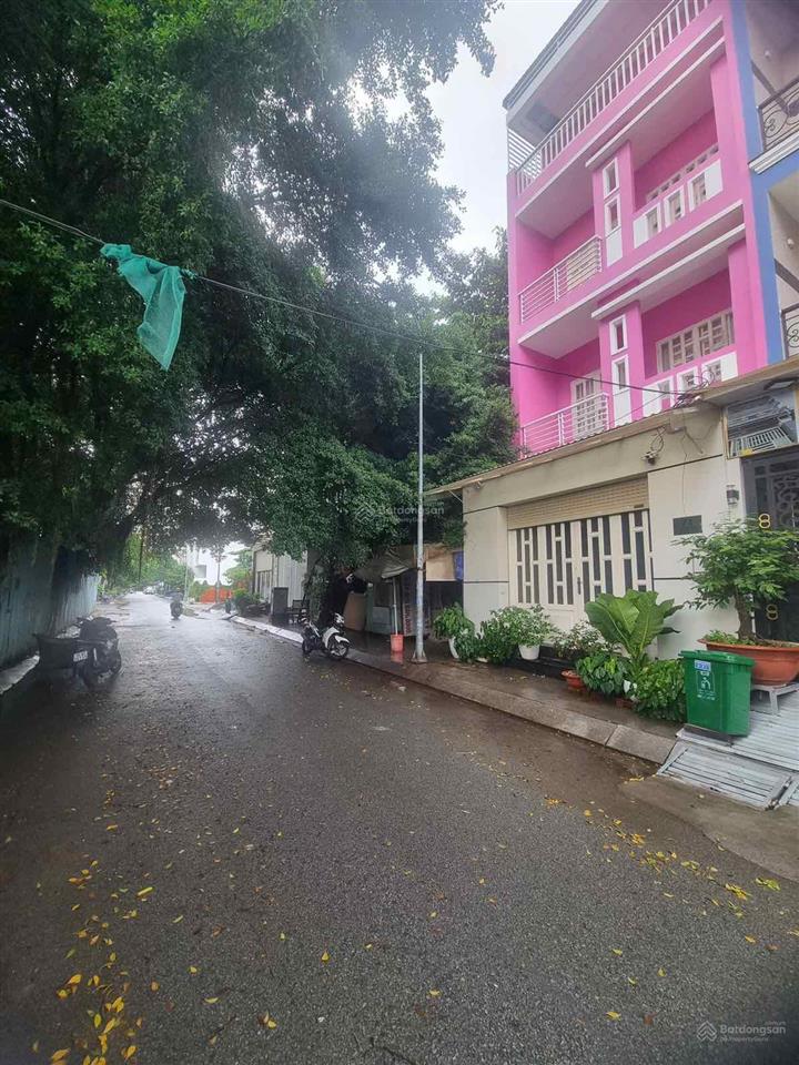 Bán đất đường d6 khu hoàn cầu, phường tân thuận tây quận 7. ngay căn hộ green, cầu tân thuận 2