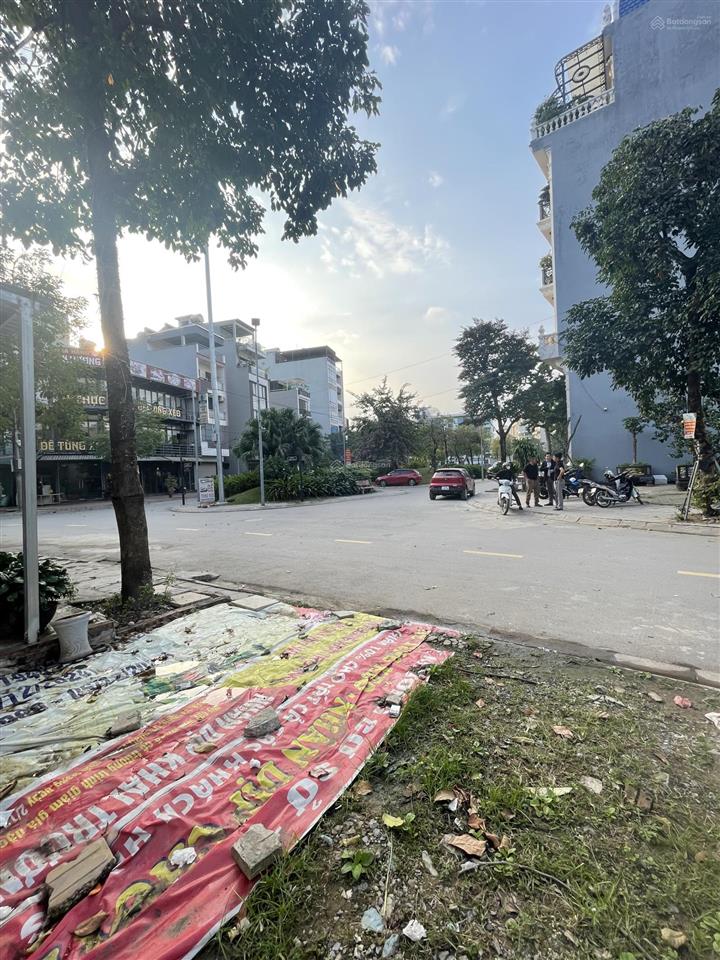Vườn đào, đông anh, giá rẻ nhất kv, ô tô tránh vỉa hè view vườn hoa, kinh doanh đỉnh gần vin cổ loa