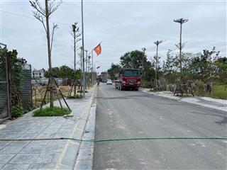 Oto tránh mt 5,5m thư lâm sát tt đông .hơn 4 đồng anh,55m2 +6m lk đối diện khu dãn dân. k qh