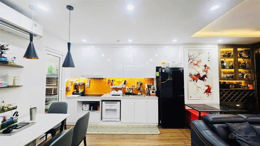 Bán căn sảnh b toà river đông trù cạnh vin cổ loa .chủ để lại full nội thất . 4.x tỷ . 2 ngủ 2 vs
