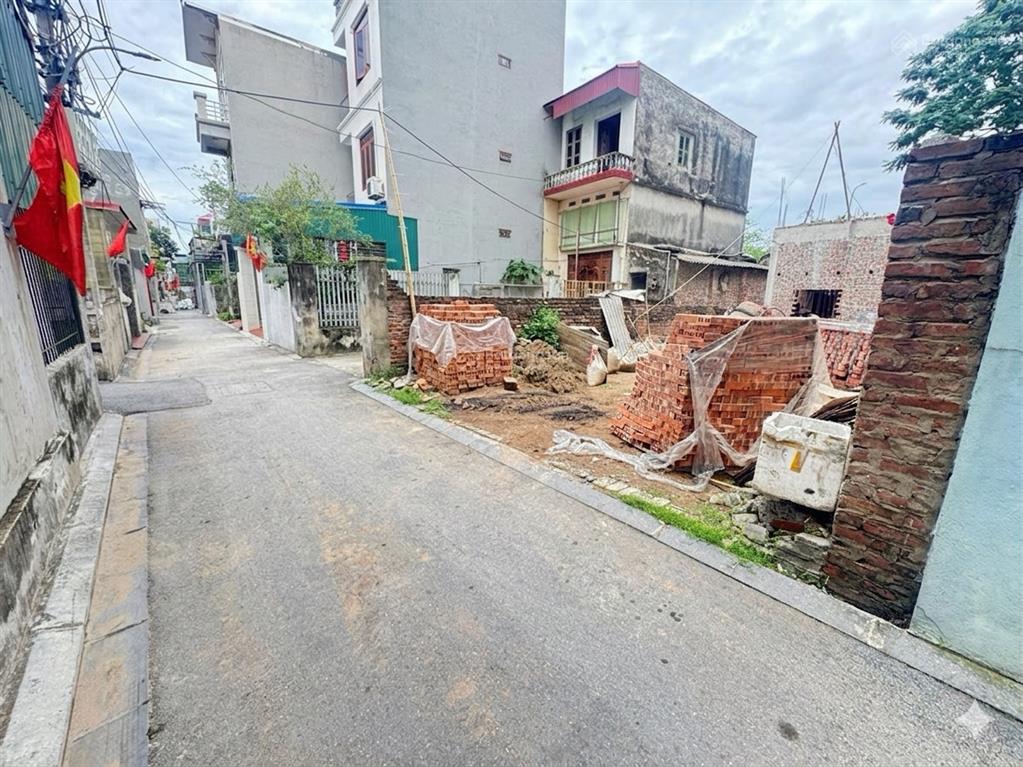 Du nội mai lâm, lô góc 75m². mặt tiền hậu 6m oto ngủ trong đất. vuông vắn hơn 7 tỷ