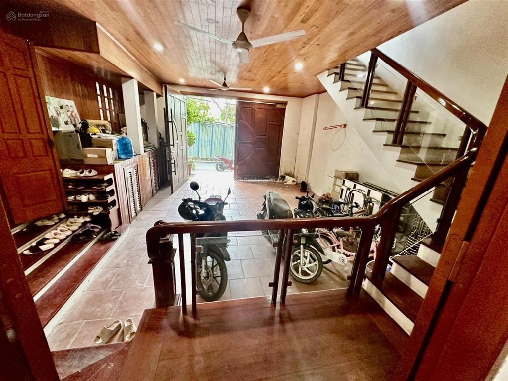Mặt phố cao lỗ tổ 1 trục kinh doanh mt khủng 23m sẵn nhà 2 tầng sàn gỗ siêu vip. 176m² 35 tỷ có tl