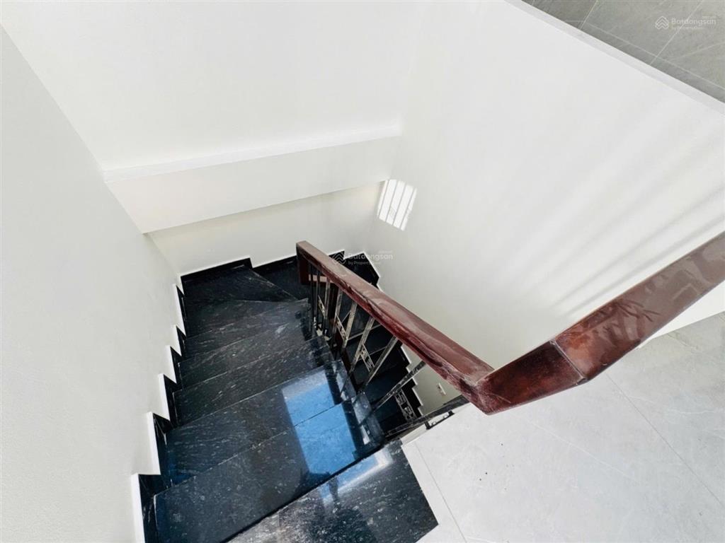 Nhà mới 4 tầng trung tâm phố ẩm thực đản dị 3 bước ra hồ điều hòa ô tô đỗ gần tc quanh 5 đồng