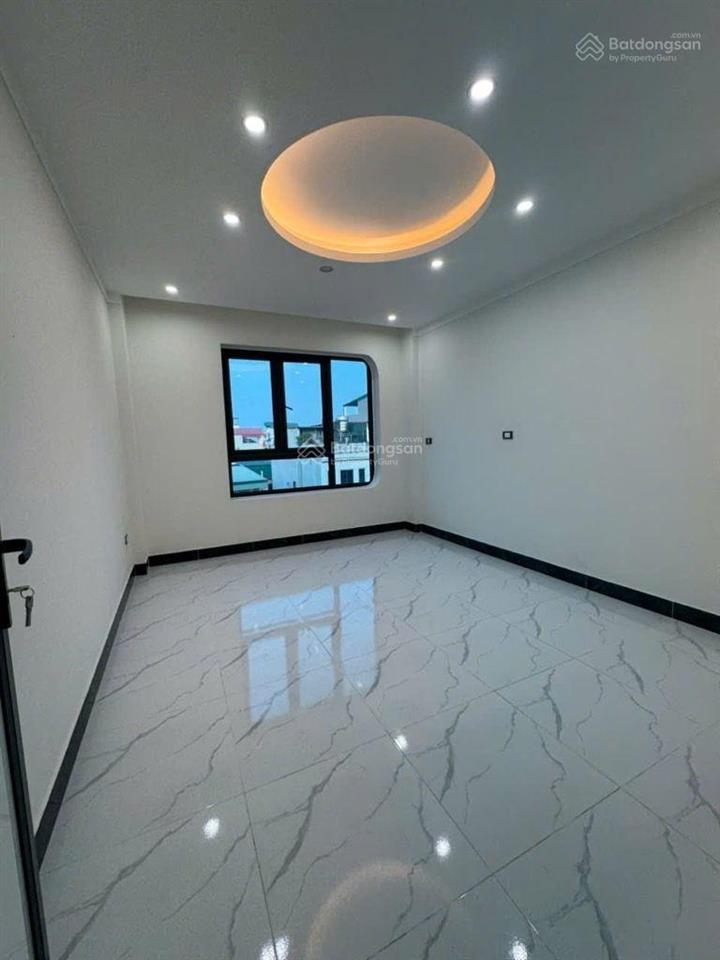 Nhà 5 tầng mới xây sẵn ở tt đông anh (cũ). oto đỗ 20m. full nội thất cơ bản. nhỉnh 4 tỷ