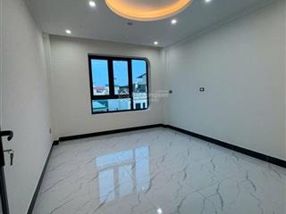 Nhà 5 tầng mới xây sẵn ở tt đông anh (cũ). oto đỗ 20m. full nội thất cơ bản. nhỉnh 4 tỷ