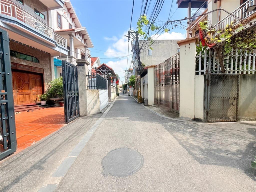 4,95 tỷ (có tl) lô góc lễ pháp đông anh ô tô chạy vòng quanh. 0869 109 ***