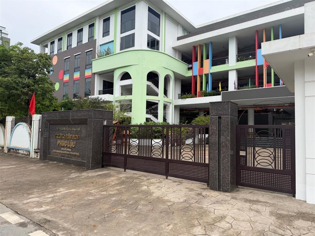 Phố phúc lộc, vườn đào, khu tt đông anh, lô góc 50m2, mt 5,5m. thông ô tô 7 chỗ, tc nhỉnh 5 đồng
