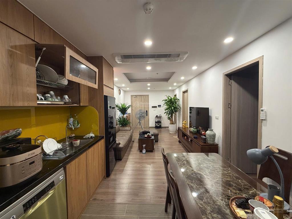 Chính chủ cần bán ch. 70,5m2,2pn2vs , giá 8 tỷ tại handico complex,33 lê văn lương, 0988 922 ***