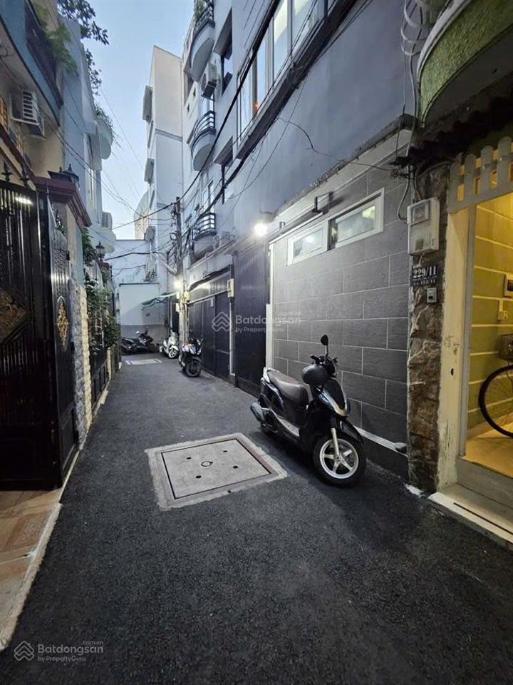 Nhà ngay phan xích long  phú nhuận  chỉ hơn 5 tỷ, 3 lầu, có ban công