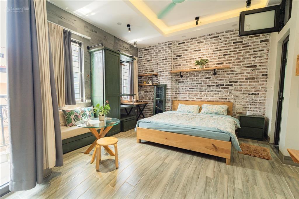 Comi homes 93 hoàng văn thái | studio industrial vintage