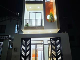 Nhanh mới kịp, 4.850 tỷ  3 tầng xịn cứng cáp  trường lưu long trường q9. sổ hoàn công