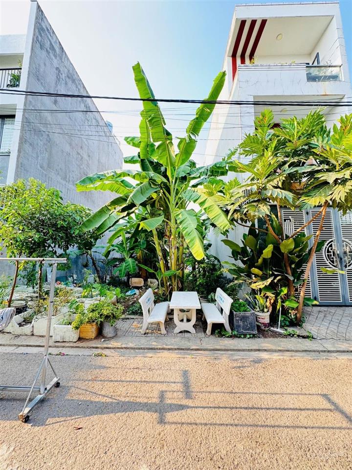 Sốc, hiếm luôn ạ, ngay lê văn chí, đất 4x16m vuông, ô tô 7m, giá có 5,85t, dự sẽ bay nhanh