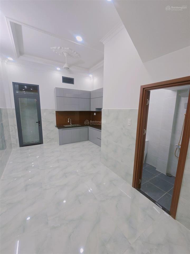 Nhanh lắm mới kịp, lò lu 4 tấm, mới 100%, 4 phòng ngủ, sổ đẹp, tặng nội thất, giá hời chủ gấp bán
