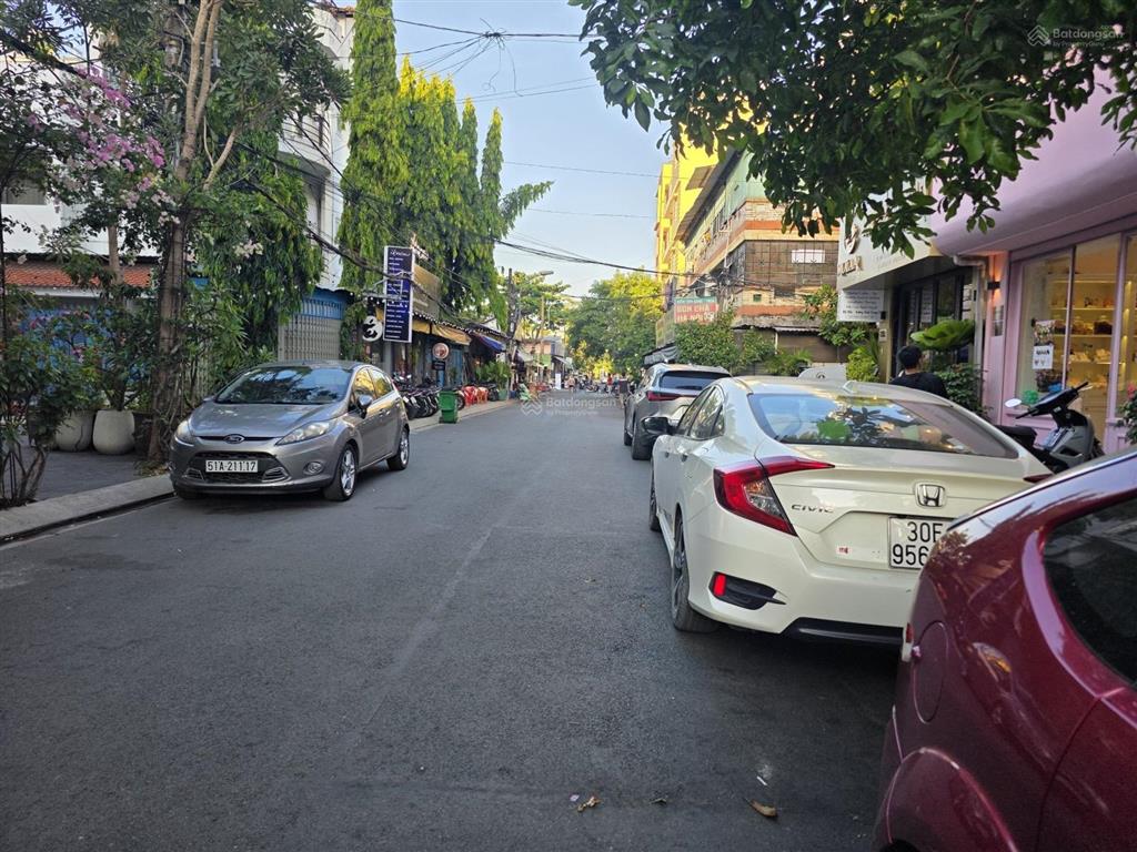 Nhà 4 tầng quốc hương thảo điền, sàn 224,5m2, khu nhà giàu, hiếm chủ bán
