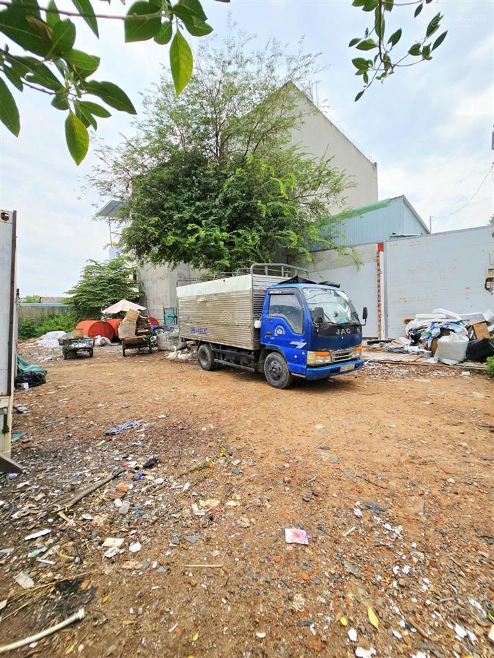Đất lớn hiếm full thổ, trường lưu q9, 464,5m2 cn, sổ đẹp, chủ gấp bán thấp hơn bank